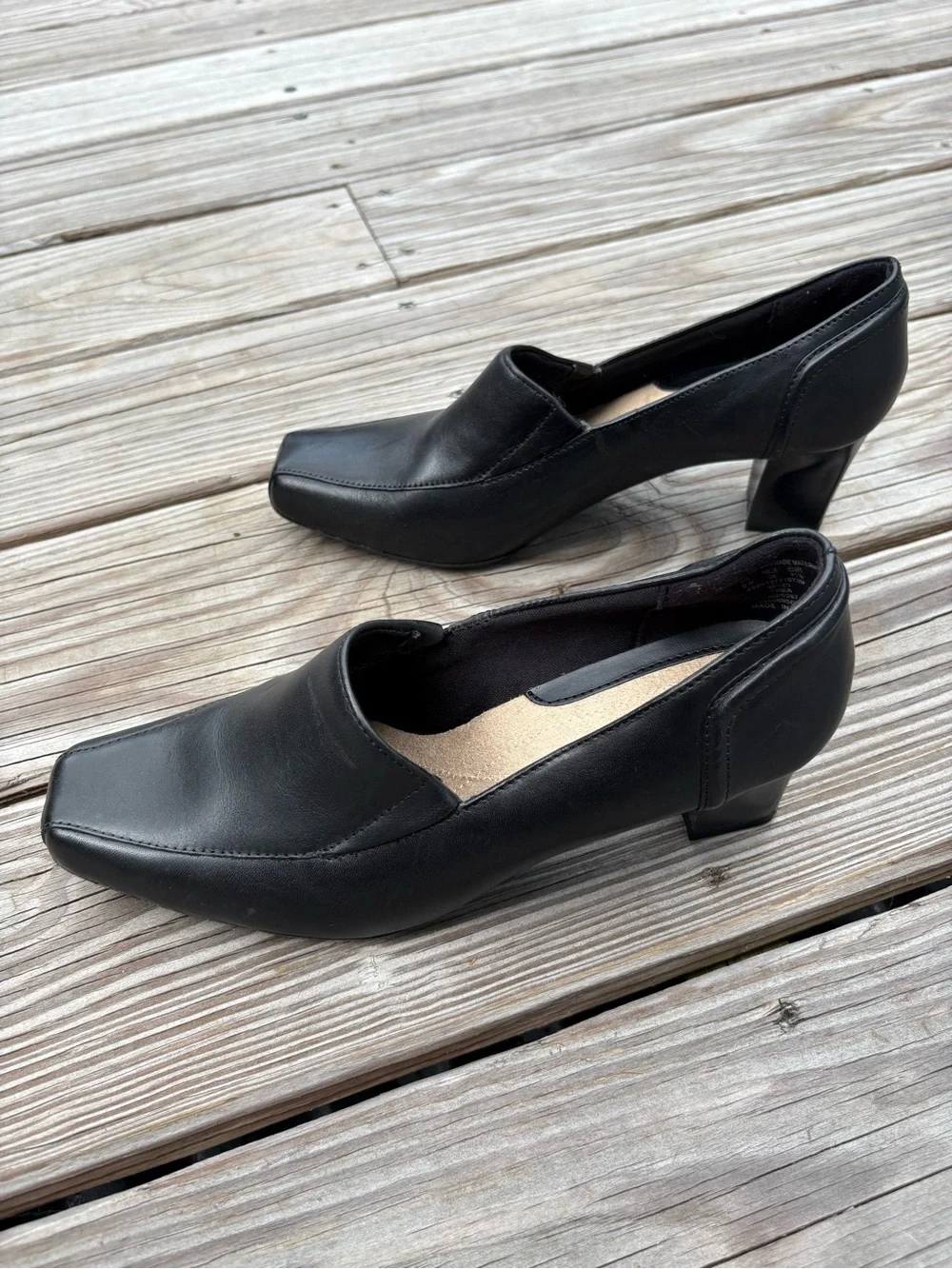 Thom McAn Women’s Black Leather Slip-On Square-Toe Loafers Size 9W
